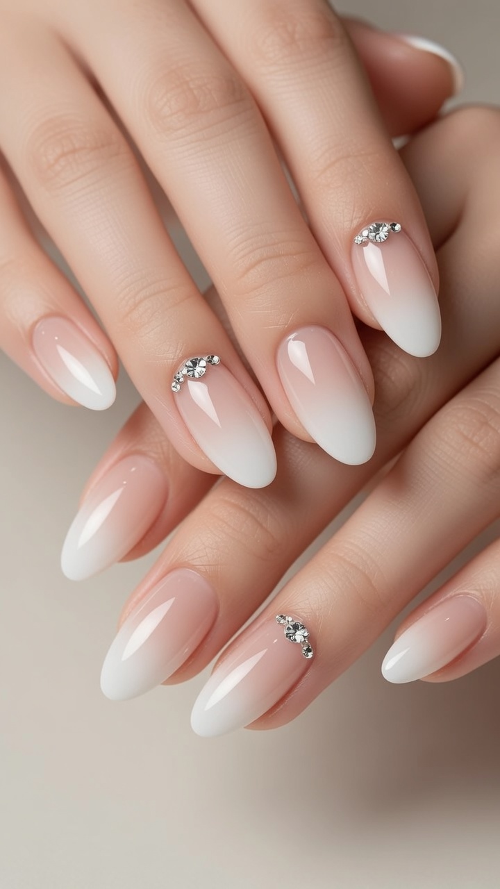 Uñas Ombré Francesas Blancas con Pedrería — Tutorial Fácil Estilo Salón