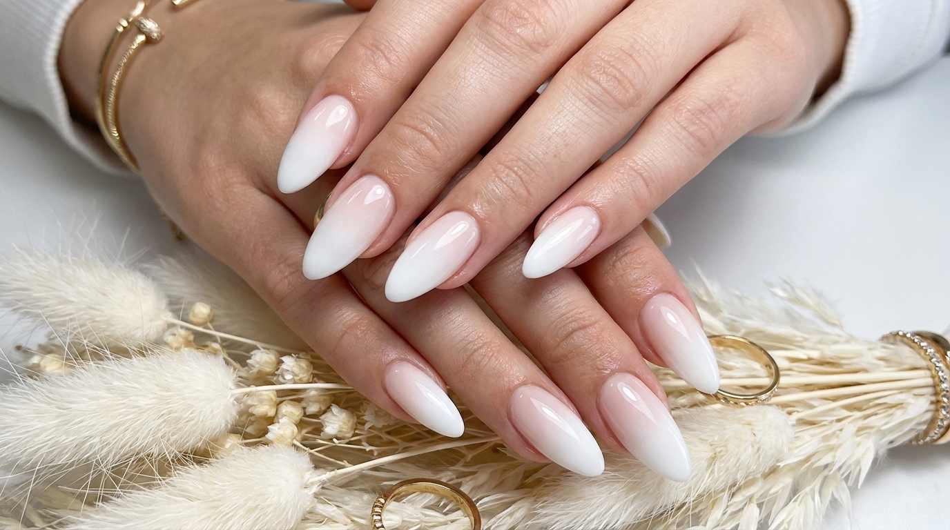 Uñas degradadas blancas con aerógrafo — Tutorial paso a paso