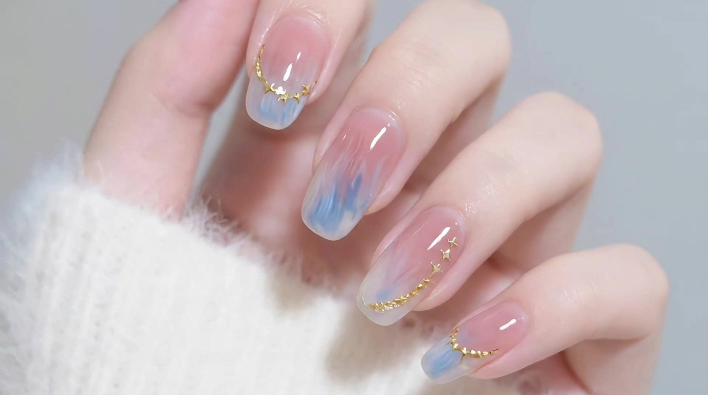 Uñas Degradadas Efecto Acuarela Azul con Estrellas Doradas — Tutorial Paso a Paso