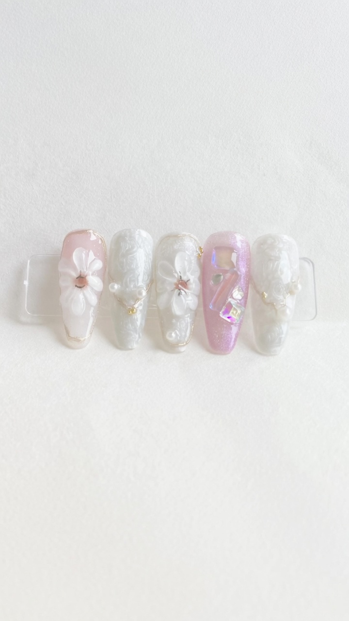Arte en Gel Moonlight Daisy — Tutorial Elegante de Flores en 3D
