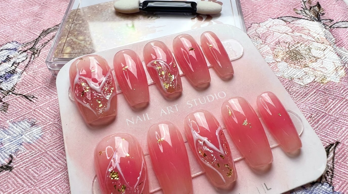 Uñas de gel rosa cuarzo con corazón 3D y detalles dorados — Tutorial paso a paso