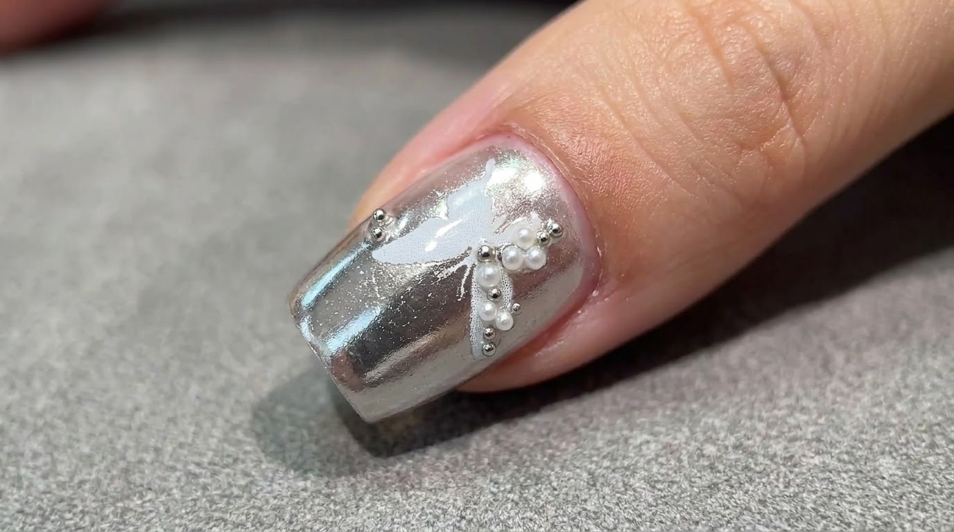 Arte de Uñas con Mariposa y Cromo Plateado — Tutorial Paso a Paso