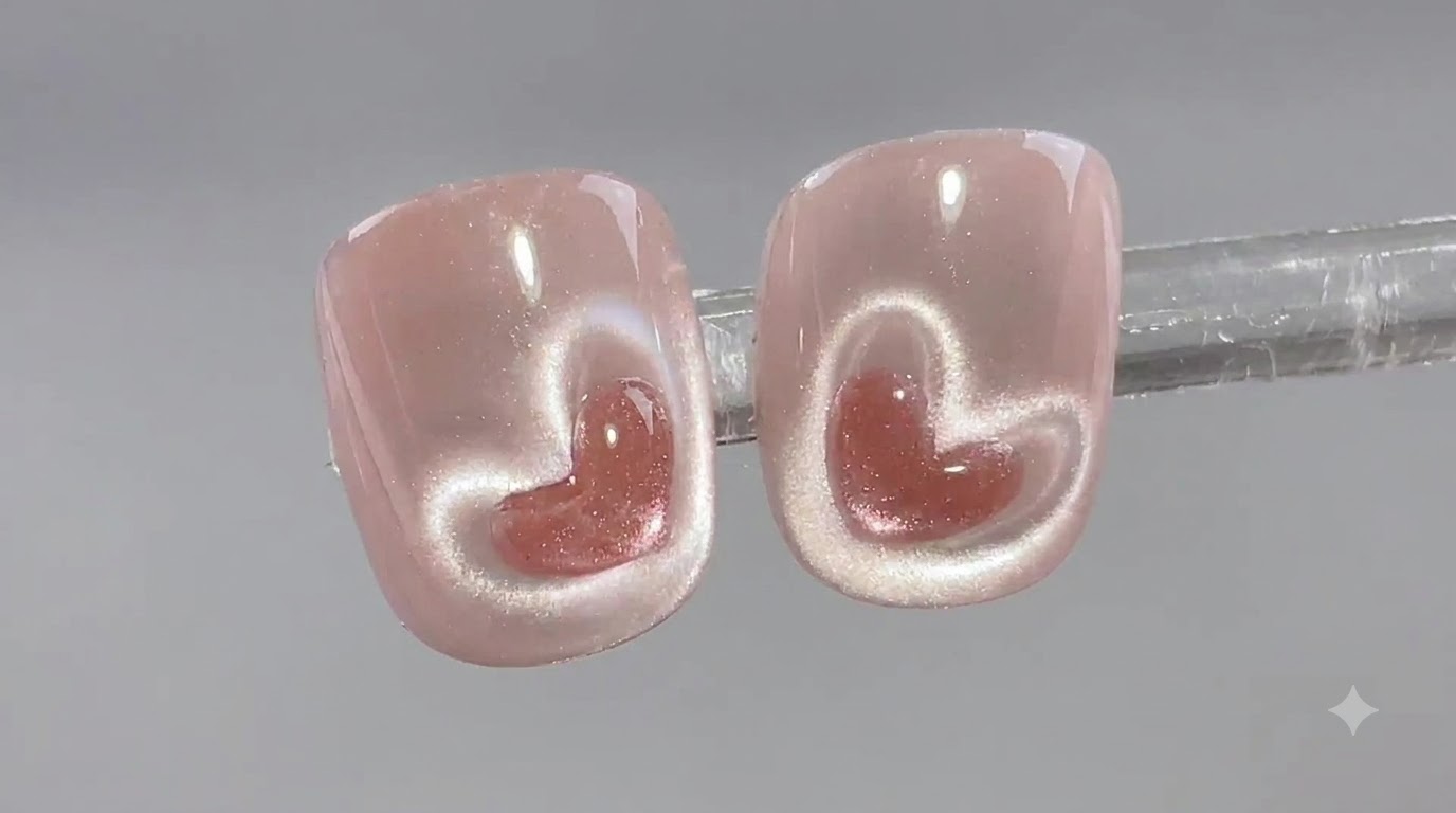 Uñas de Ojo de Gato con Corazón Rosado — Tutorial de Nail Art Magnético Paso a Paso