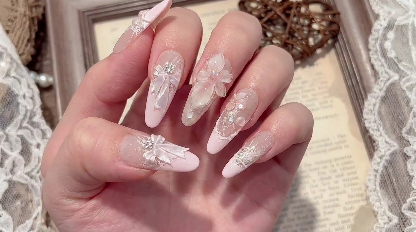 Tutorial de Uñas Press-On: Diseño Floral en Rosa y Lazos