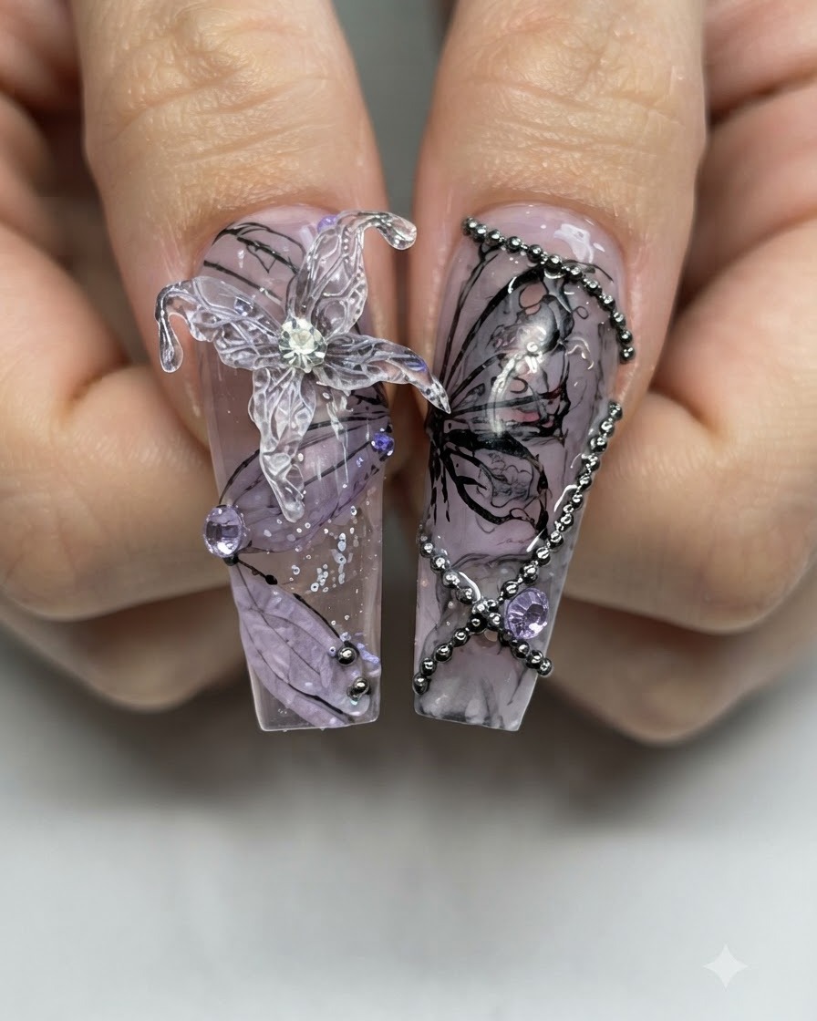 Una vista de cerca de una lámina antiadherente transparente con un contorno de mariposa 3D dibujado a mano hecho de gel transparente.